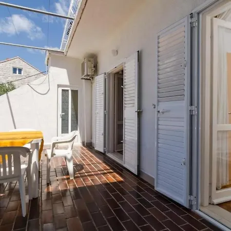 House Rasica - Two Bedroom With Terrace And Sea View *